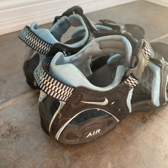 Nike Air Runners - Picture 3 of 6